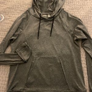 Womens Zella pullover size medium